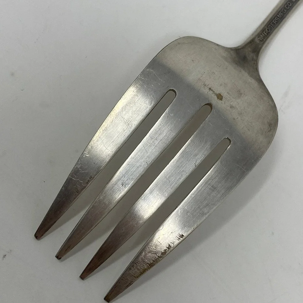 Silver Plated 1959 Rogers Grand Elegance Southern Manor Cold Meat Serving Fork